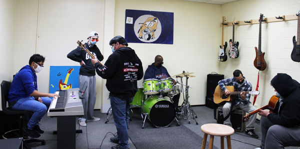 [PIC] Durchess BOCES Alternative High School Students & Faculty Jam